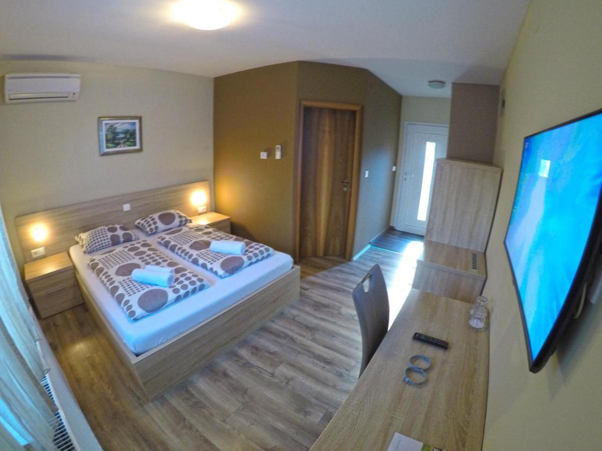 Apartments And Rooms Rea Sveti Martin Na Muri Exterior photo